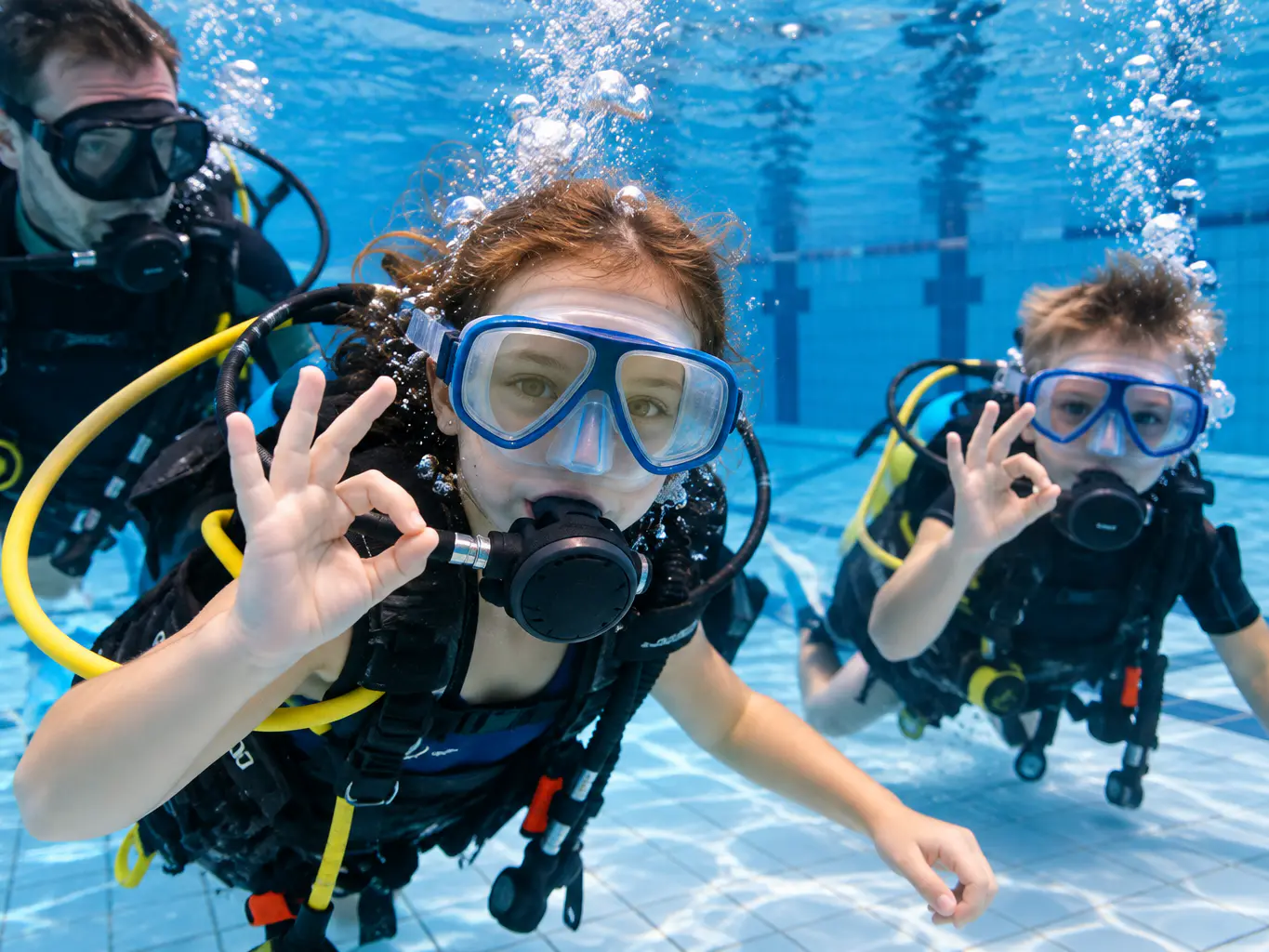 Kindertauchen beim Tauchring Reutlingen im Hallenbad